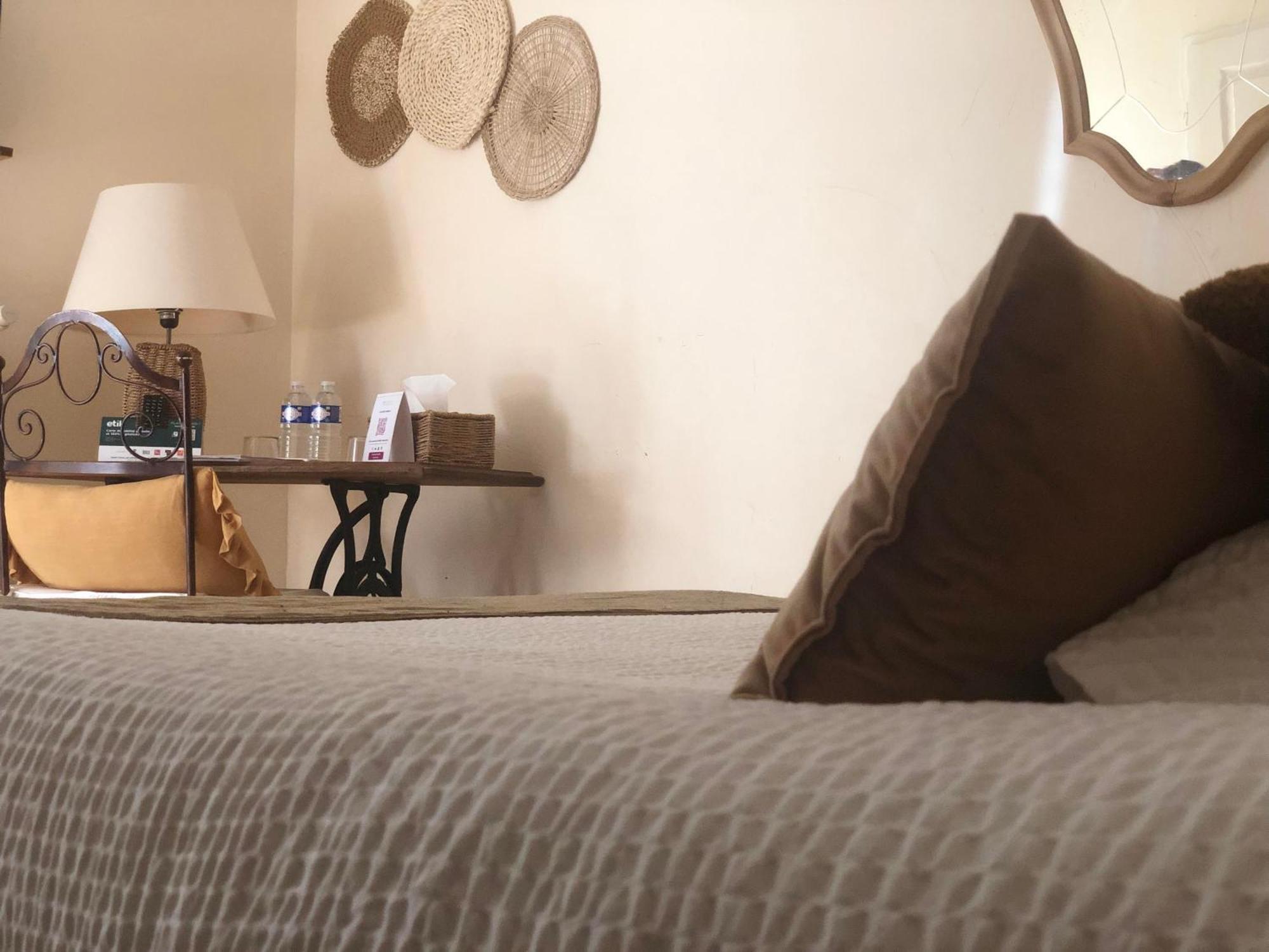 Logis Hotel Et Restaurant La Bastide Cabezac Bize-Minervois Bagian luar foto